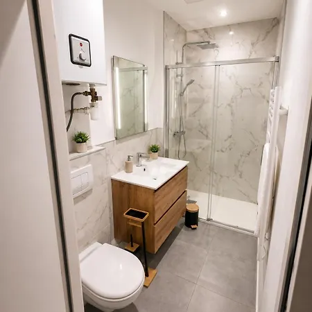 Cozy 4 Personnes Bordeaux